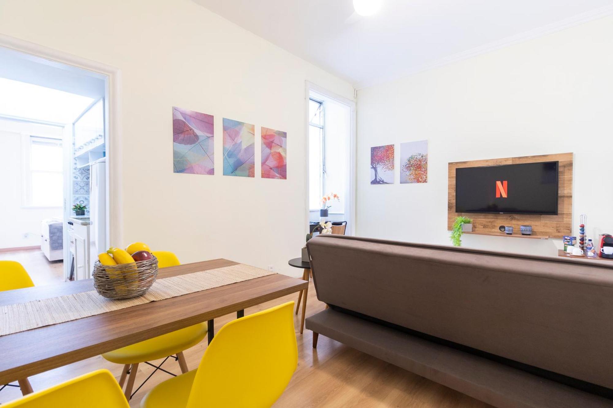 Apartamento 100m Da Praia, 300m Do Metro, Ac Portaria 24 *