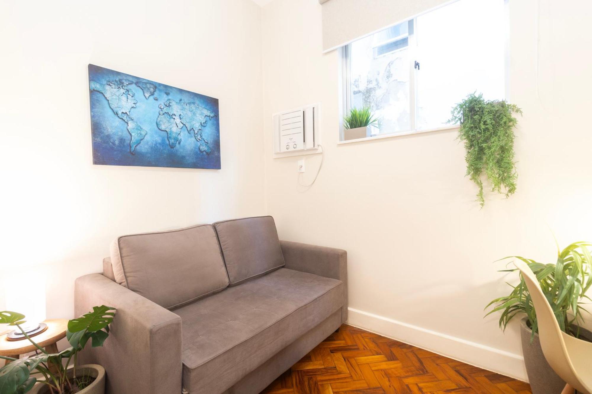 Apartamento 100m Da Praia, 300m Do Metro, Ac Portaria 24