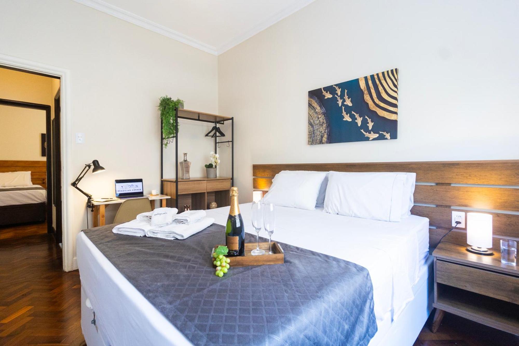 Apartamento 100m Da Praia, 300m Do Metro, Ac Portaria 24 *